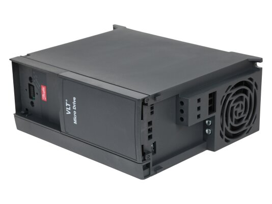 Преобразователь частоты Danfoss VLT Micro Drive FC-051P7K5T4E20H3BXCXXXSXXX