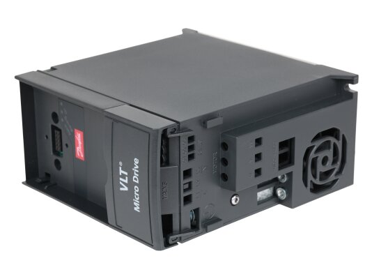 Частотный преобразователь Danfoss Micro Drive FC 51 0.75 кВт, 132F0003