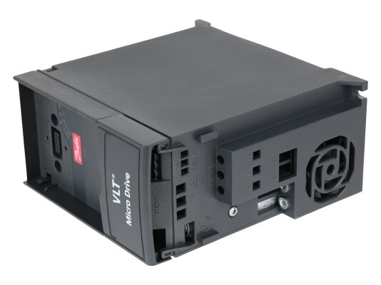 Частотный преобразователь Danfoss FC- 051PK75T4E20H3XXCXXXSXXX, 132F0018
